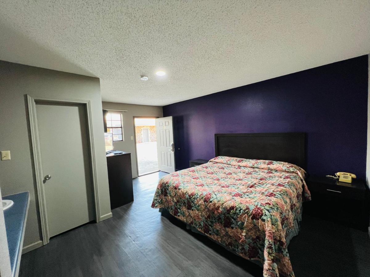 Deluxe Inn Bossier City Exterior photo